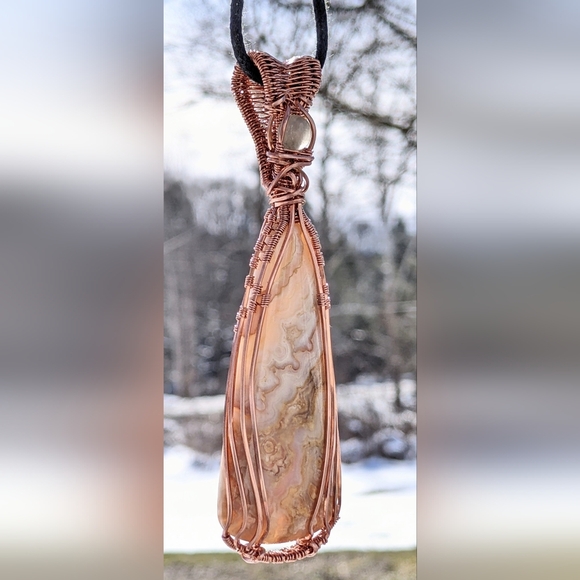 Golden Lace Agate Pendant Necklace Unique Artisan Copper Design - Picture 13 of 17